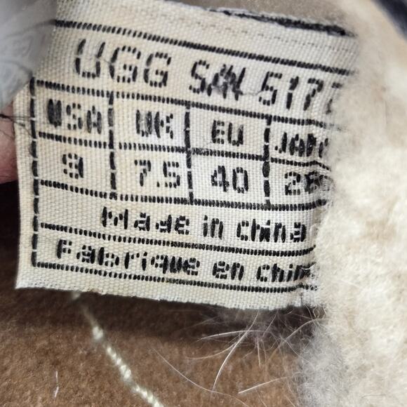 UGG Slip On Mules Clogs Womens 9 Black Suede Shearling Embroidered Bohemian Boho - Picture 10 of 10